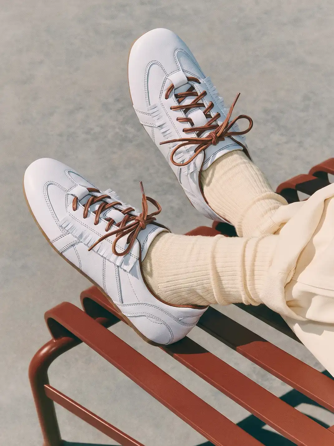 Le' Murmure | Baby Calfskin Thin-Sole Retro Sneakers-White