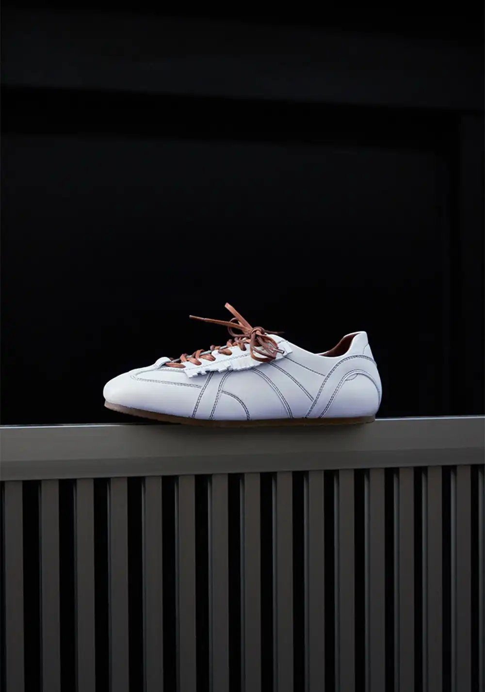 Le' Murmure | Baby Calfskin Thin-Sole Retro Sneakers-White