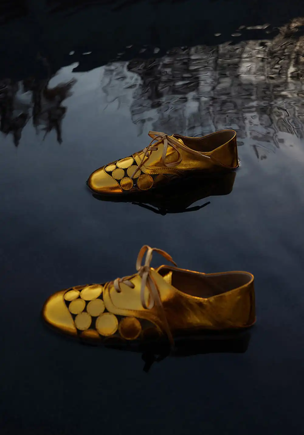 Le' Murmure | Embossed Cut-Out Slip-On Oxfords 