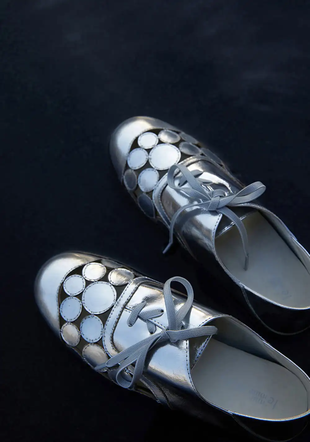 Le' Murmure | Embossed Cut-Out Slip-On Oxfords 