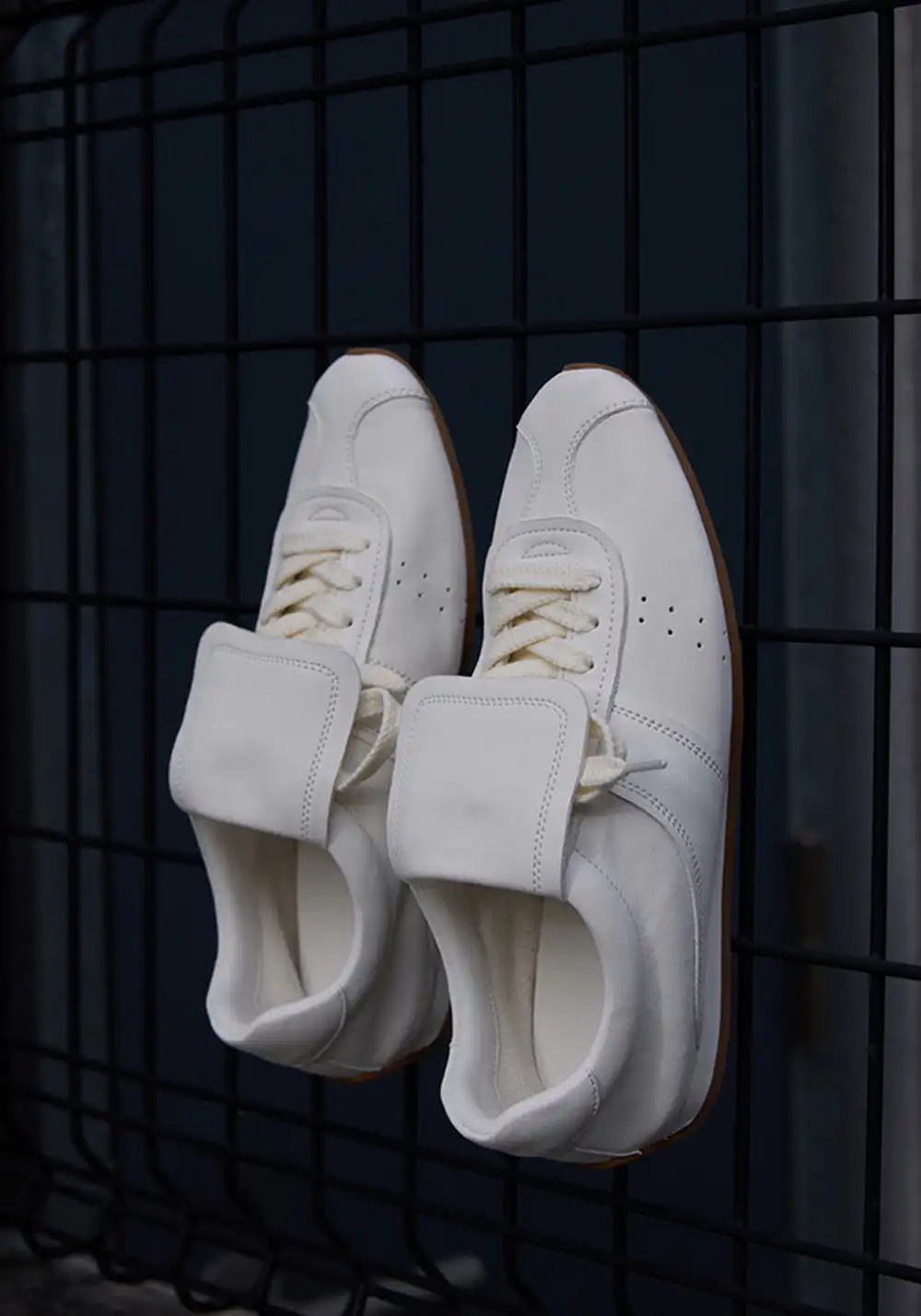 Le' Murmure | 90s Washed Vintage Leather Tennis Shoes