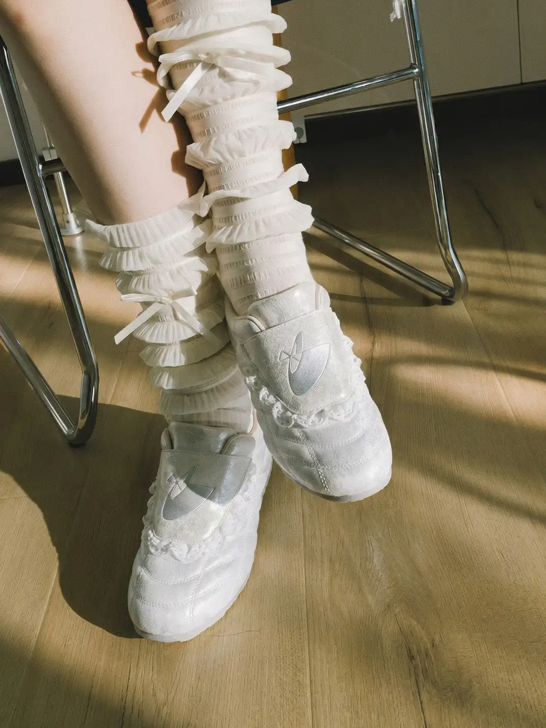 LeStream | Diamond-Studded Slip-On Sneakers 