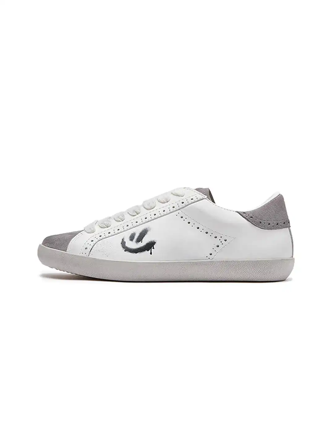 LeStream | Distressed Smile Casual Sneakers