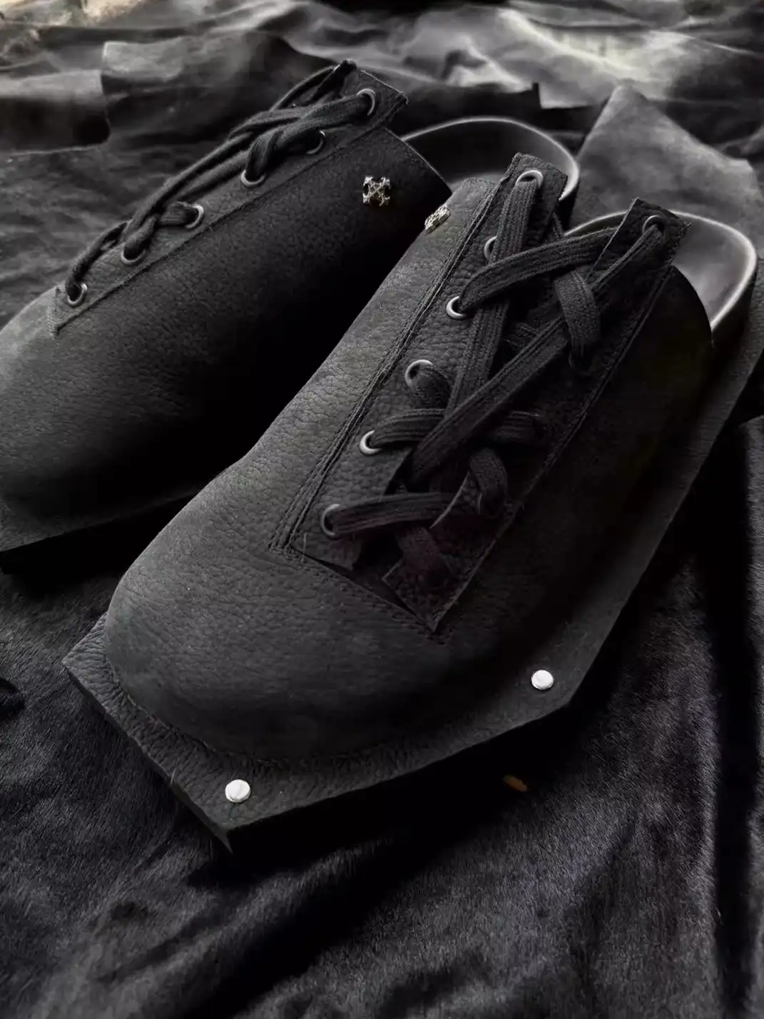 Disark│Distressed Leather Coffin Sole Birkenstock-Style Mules