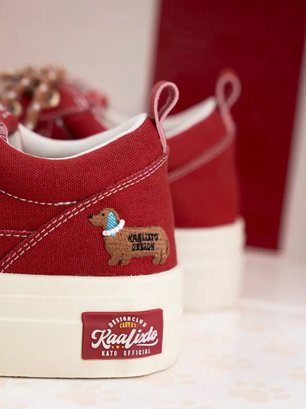 KAALIXTO | Dachshund Star Canvas Platform Sneakers