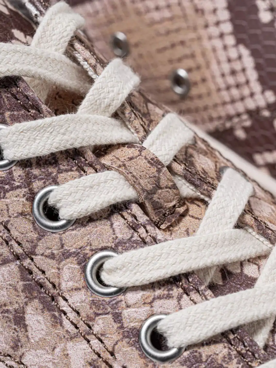 T/C MADE│030 Snake-Pattern Cowhide Low-Top Smiley Canvas Sneakers-Textured Color
