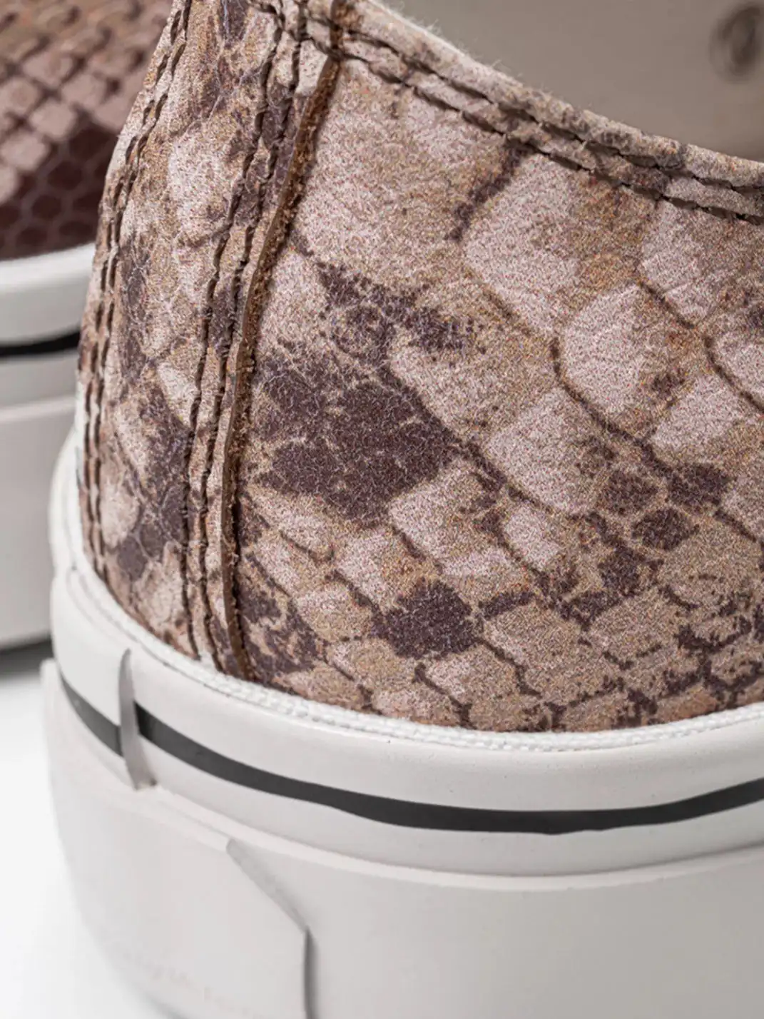 T/C MADE│030 Snake-Pattern Cowhide Low-Top Smiley Canvas Sneakers-Textured Color