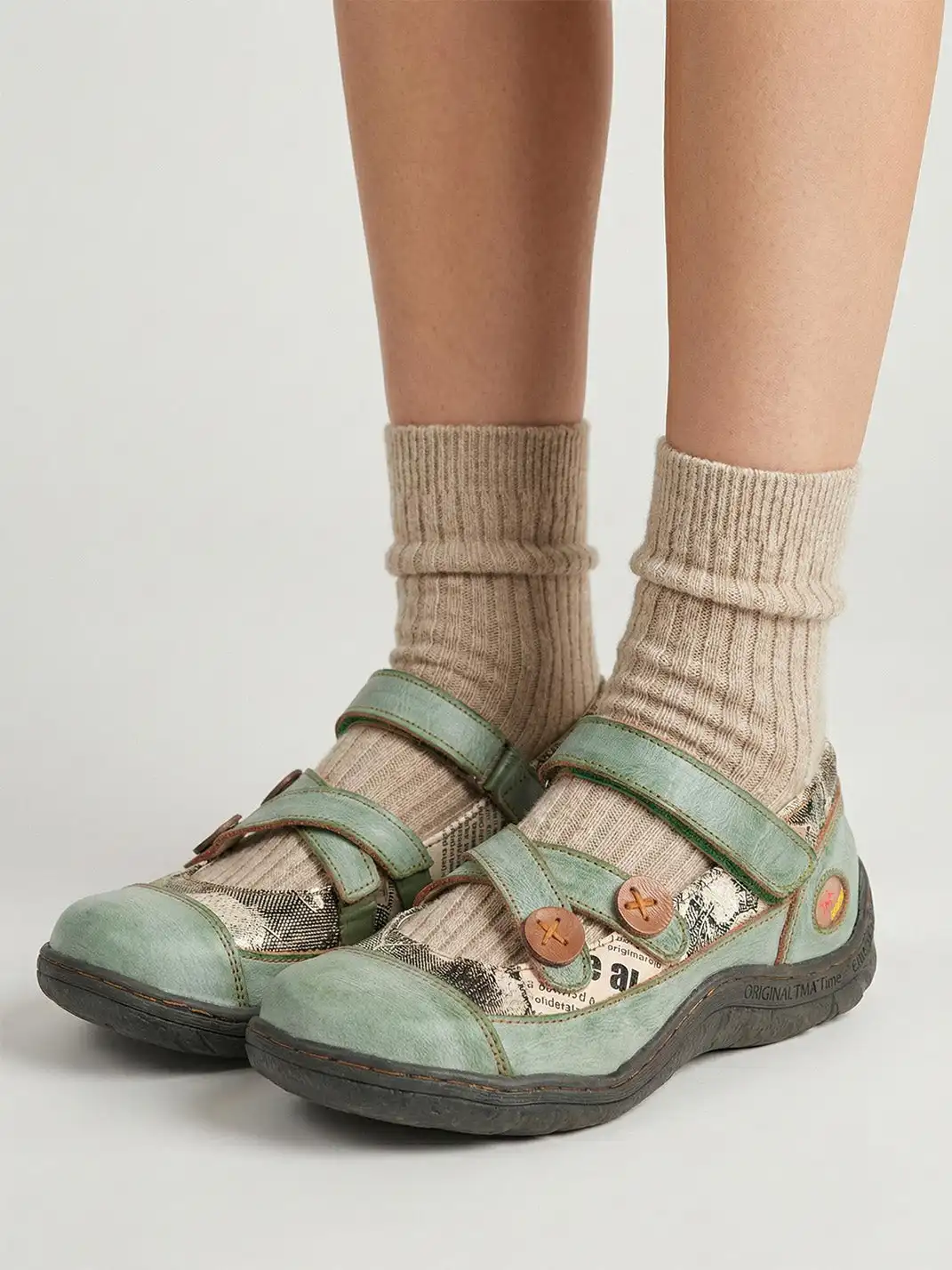 TMA EYES | Cross Strap Button Flat Leather Shoes