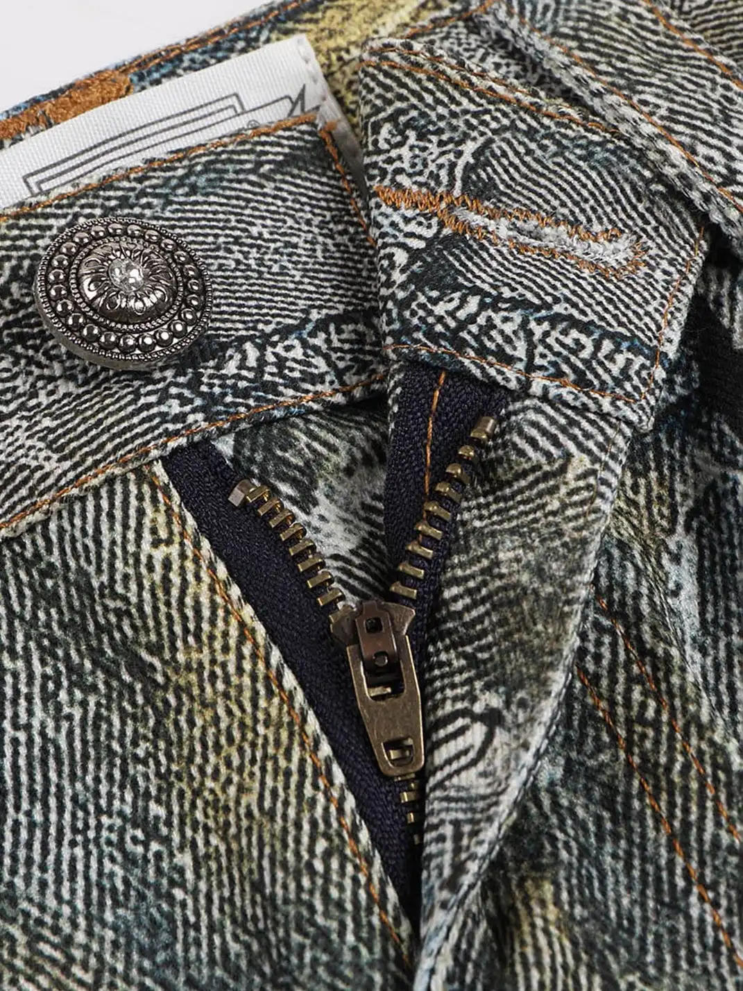 DND4DES | Distressed Chain Print Straight Jeans