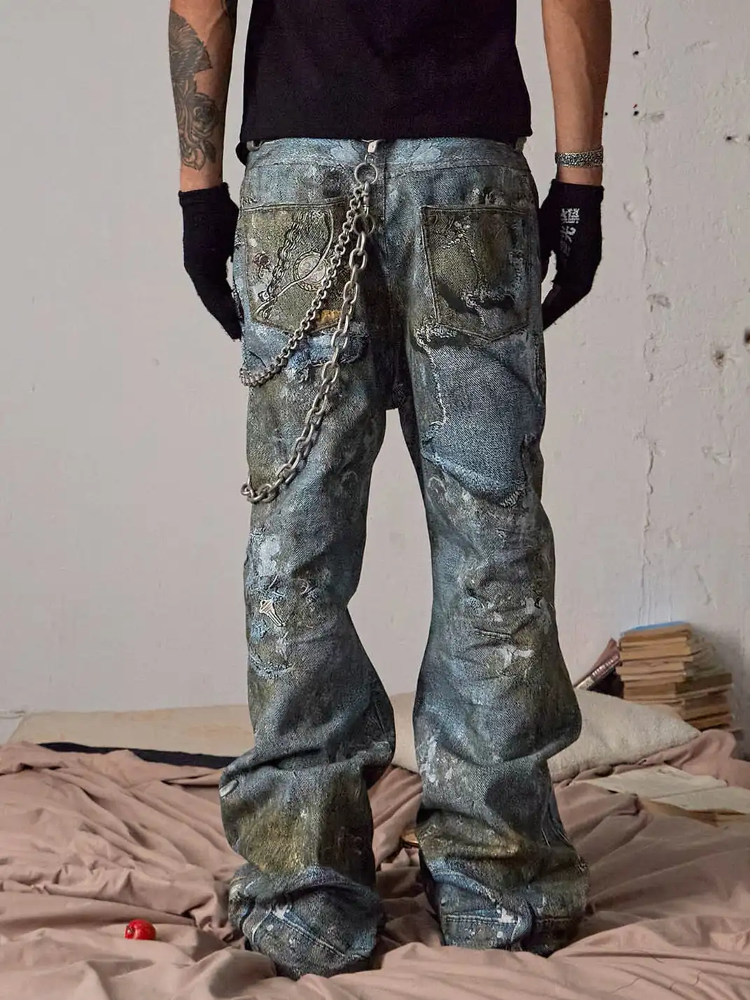 DND4DES | Distressed Chain Print Straight Jeans