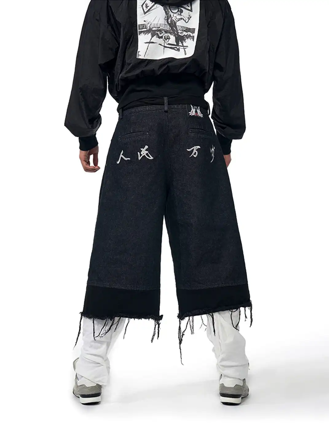 Fourth3ex | Embroidered Fringe Cropped Jeans