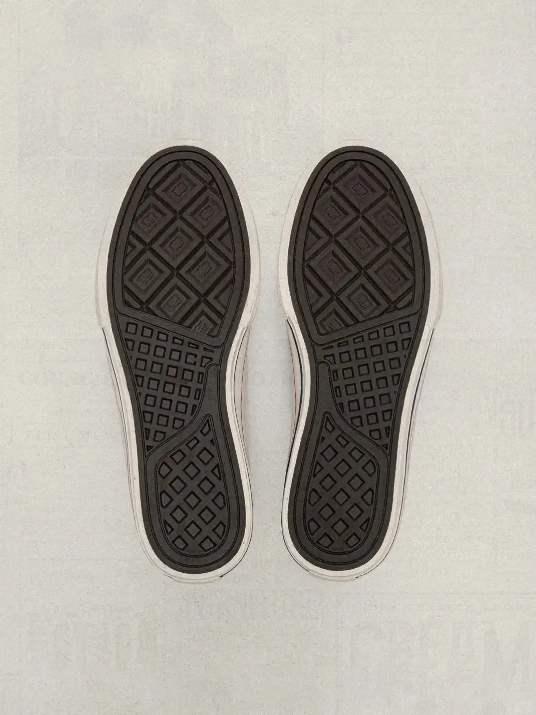 T/C MADEā023 Smiley Toe Thick-Soled Retro Japanese-Style Low-Top Canvas Shoes