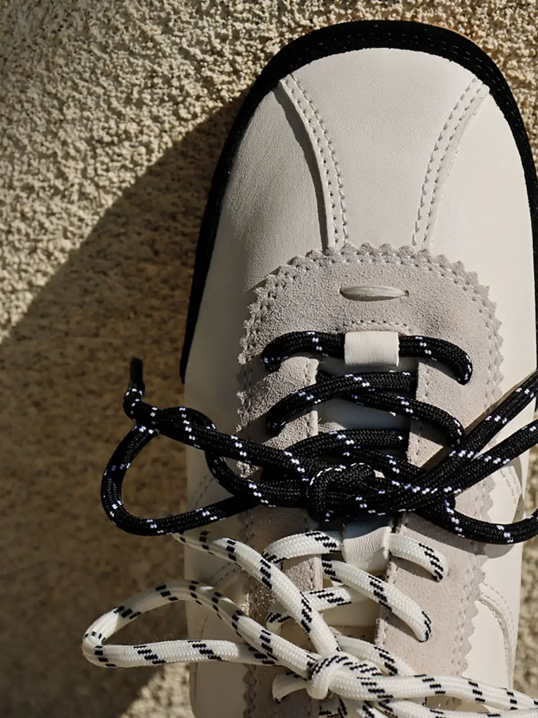 FAN ROMANCEāBallet Style Retro Leather White Sneakers