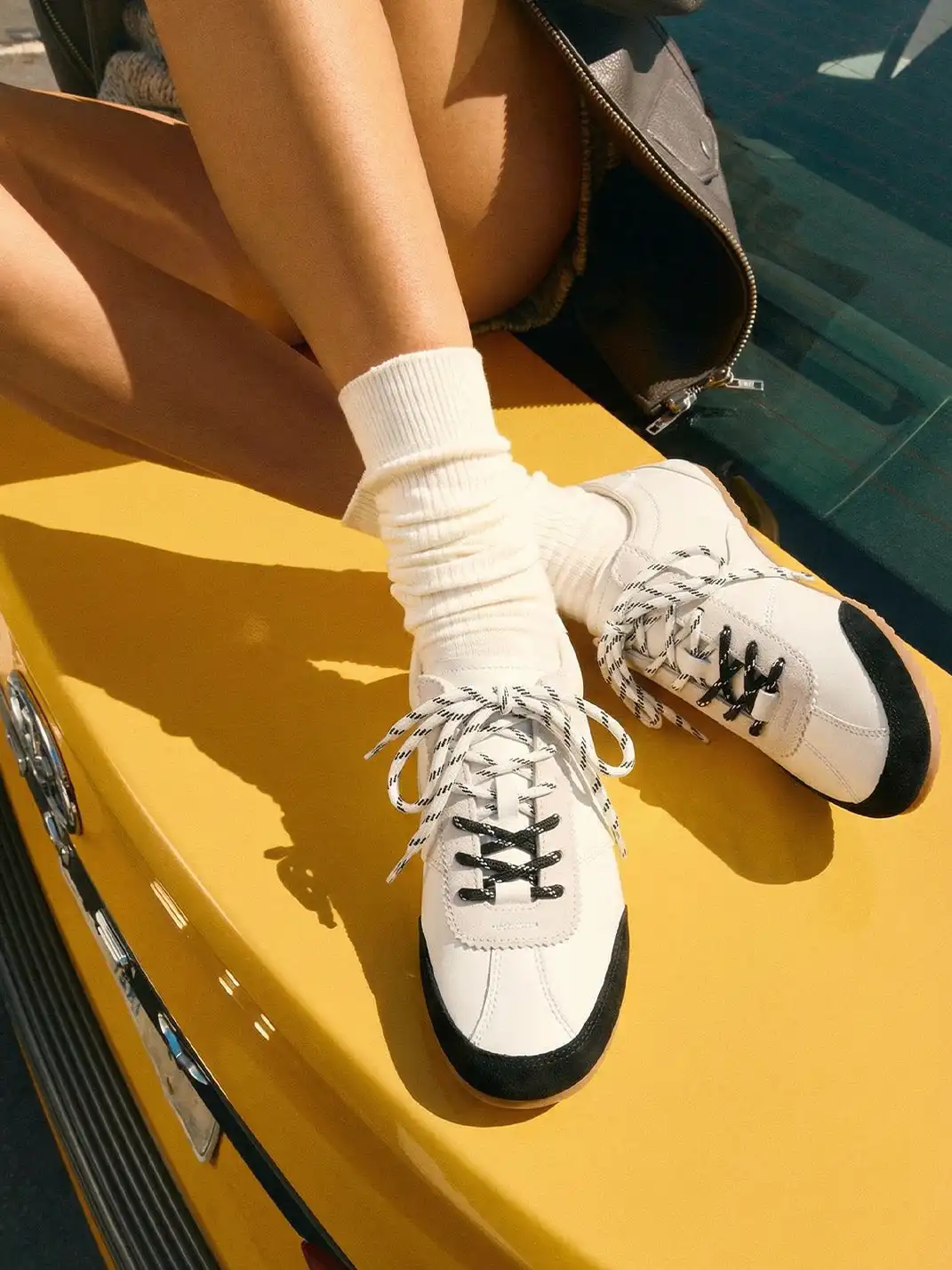 FAN ROMANCEāBallet Style Retro Leather White Sneakers