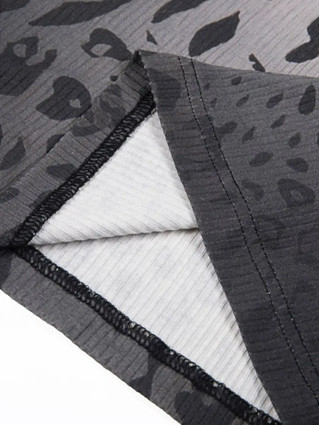 REGEN ZONE | Leopard Gradient Stretch Commute Tank