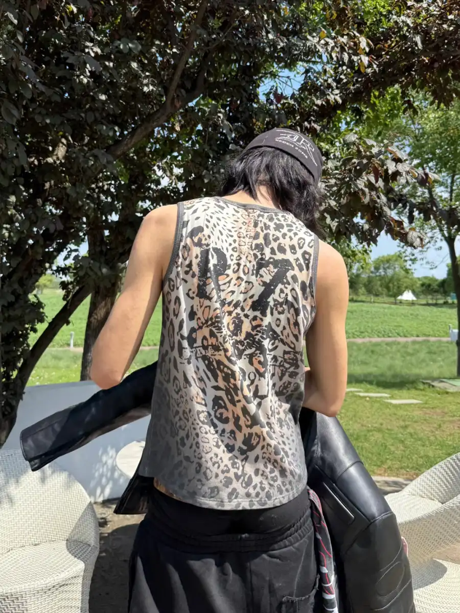 REGEN ZONE | Leopard Gradient Stretch Commute Tank - 2