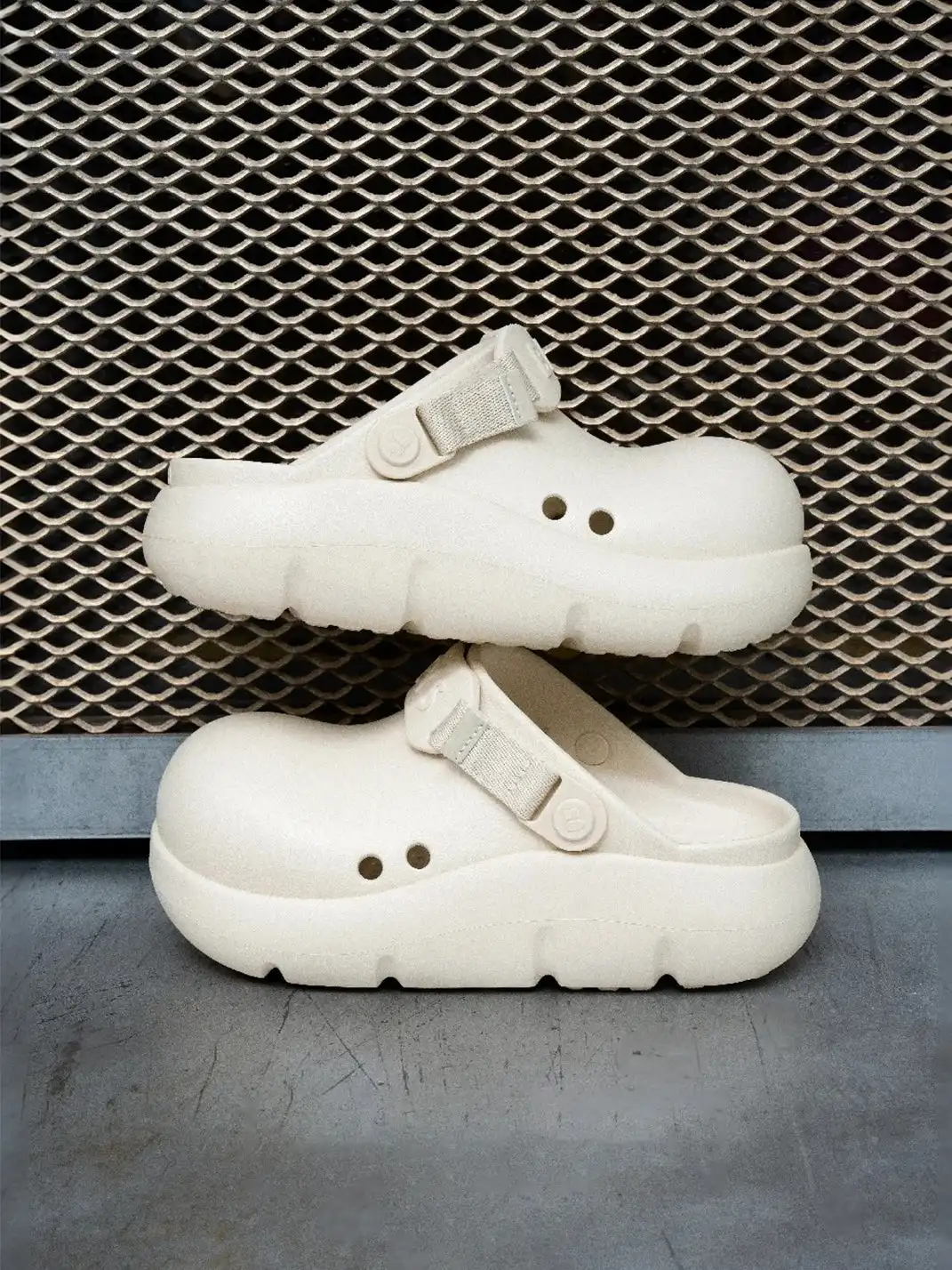 BEYS | Chunky Sole Summer Clog Sandals with Cut-Out Design-Beige