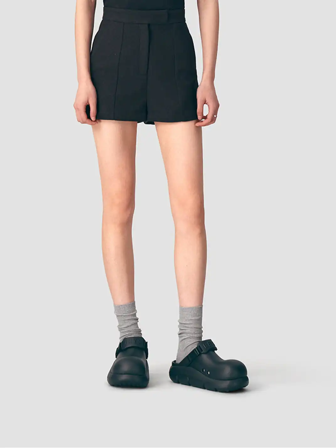 BEYS | Chunky Sole Summer Clog Sandals with Cut-Out Design-Black
