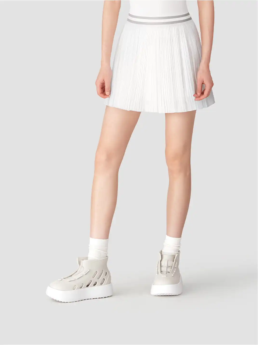 BEYS | High-Top Chunky Sole Capsule-Inspired Clog Boots for Summer-Beige