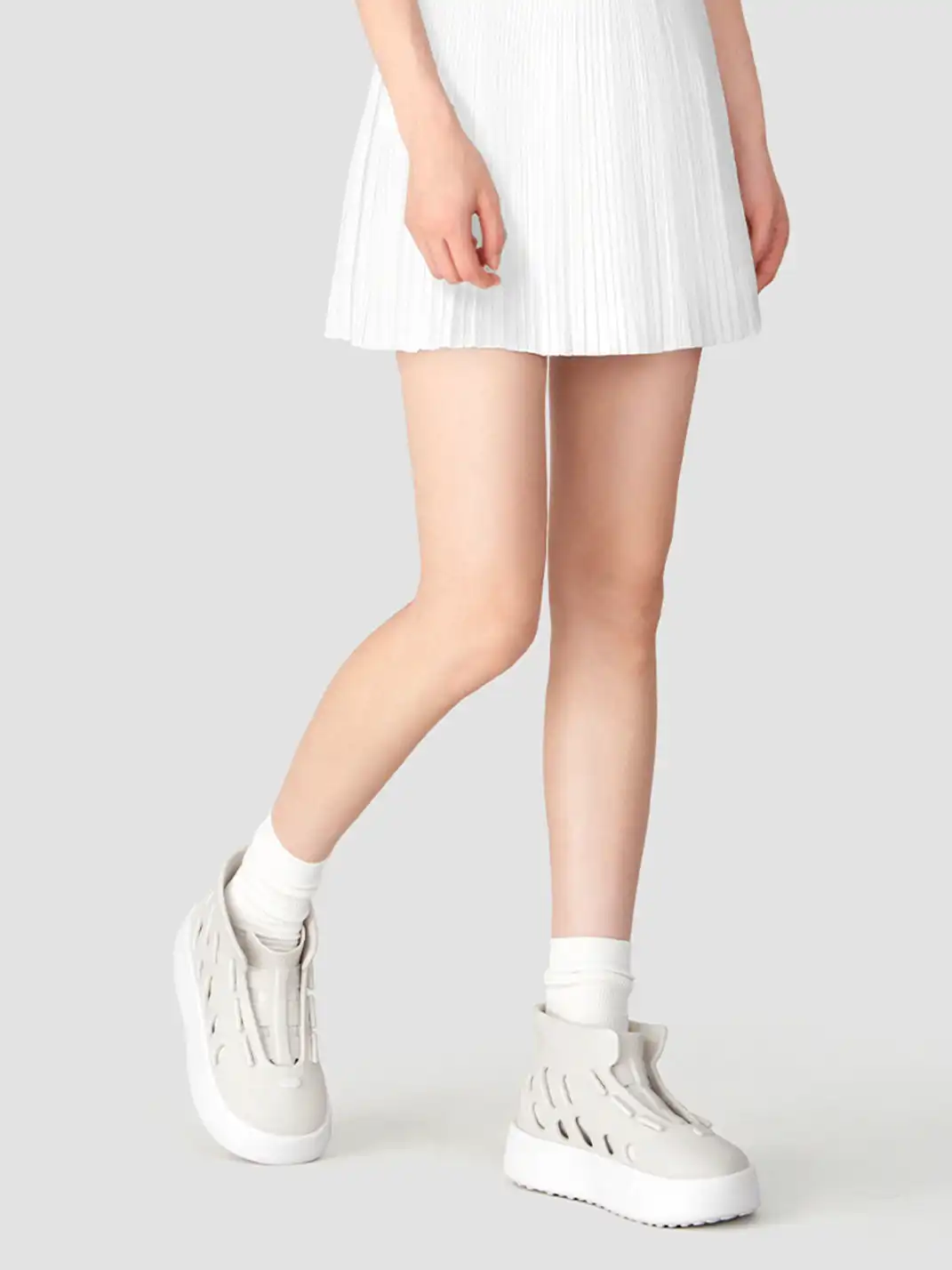BEYS | High-Top Chunky Sole Capsule-Inspired Clog Boots for Summer-Beige