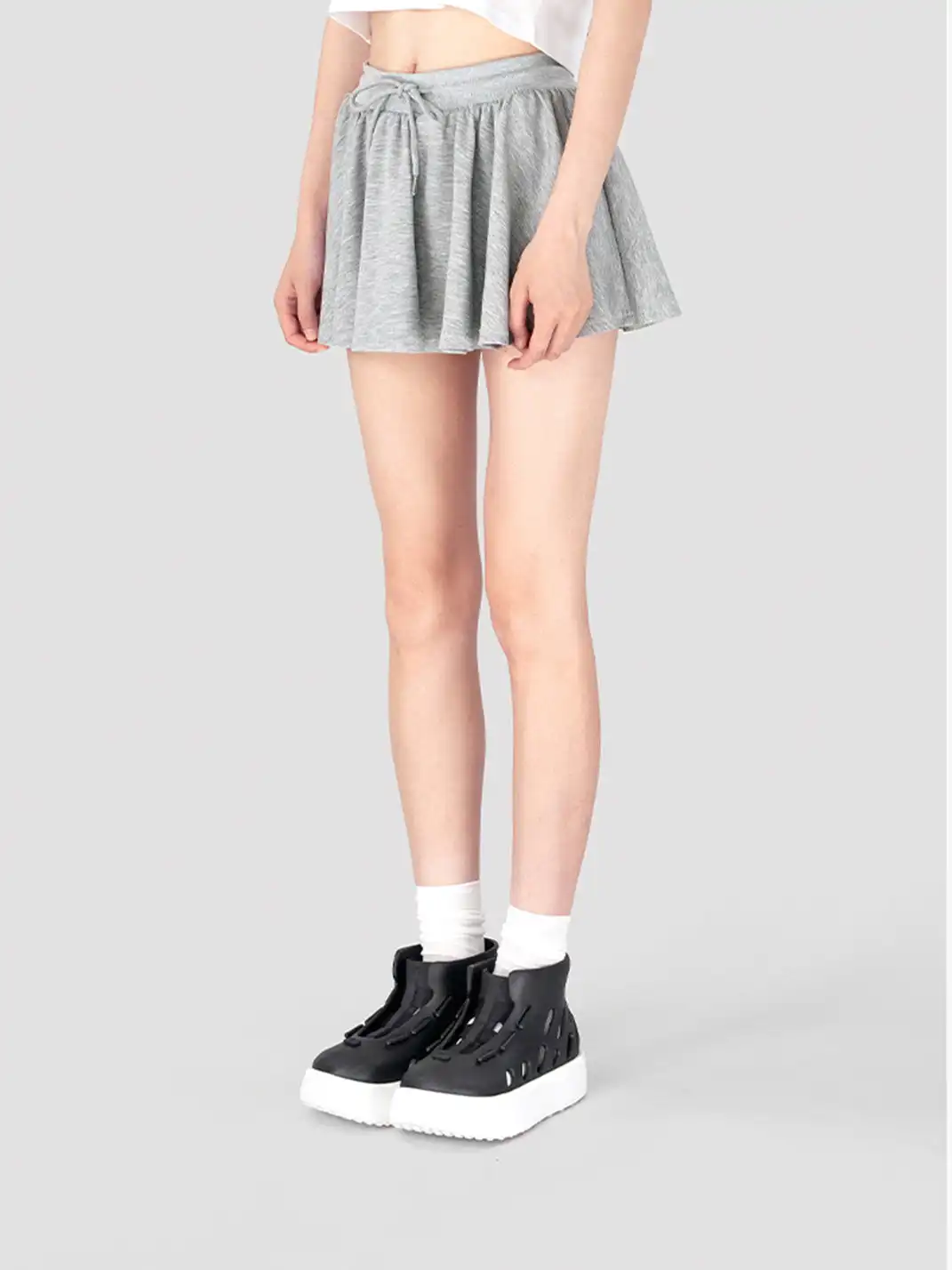 BEYS | High-Top Chunky Sole Capsule-Inspired Clog Boots for Summer-Black