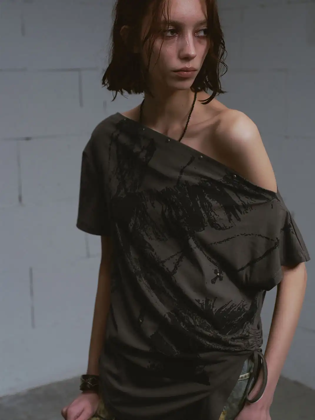 CestNous|Off Shoulder Drawstring Oversize Print Tee-Gray