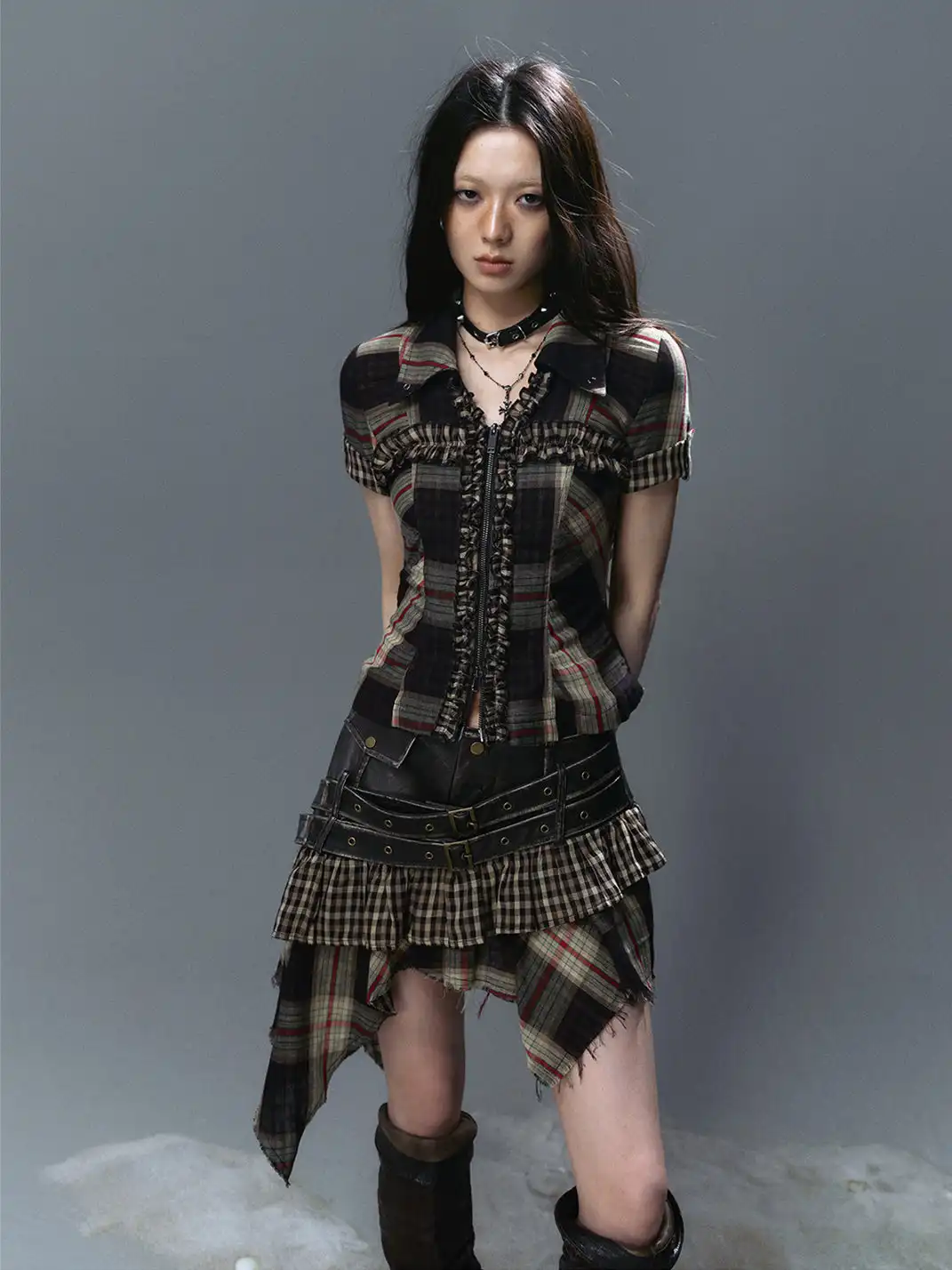 CestNous｜Ruffled Studded Gothic Crop Shirt-Black