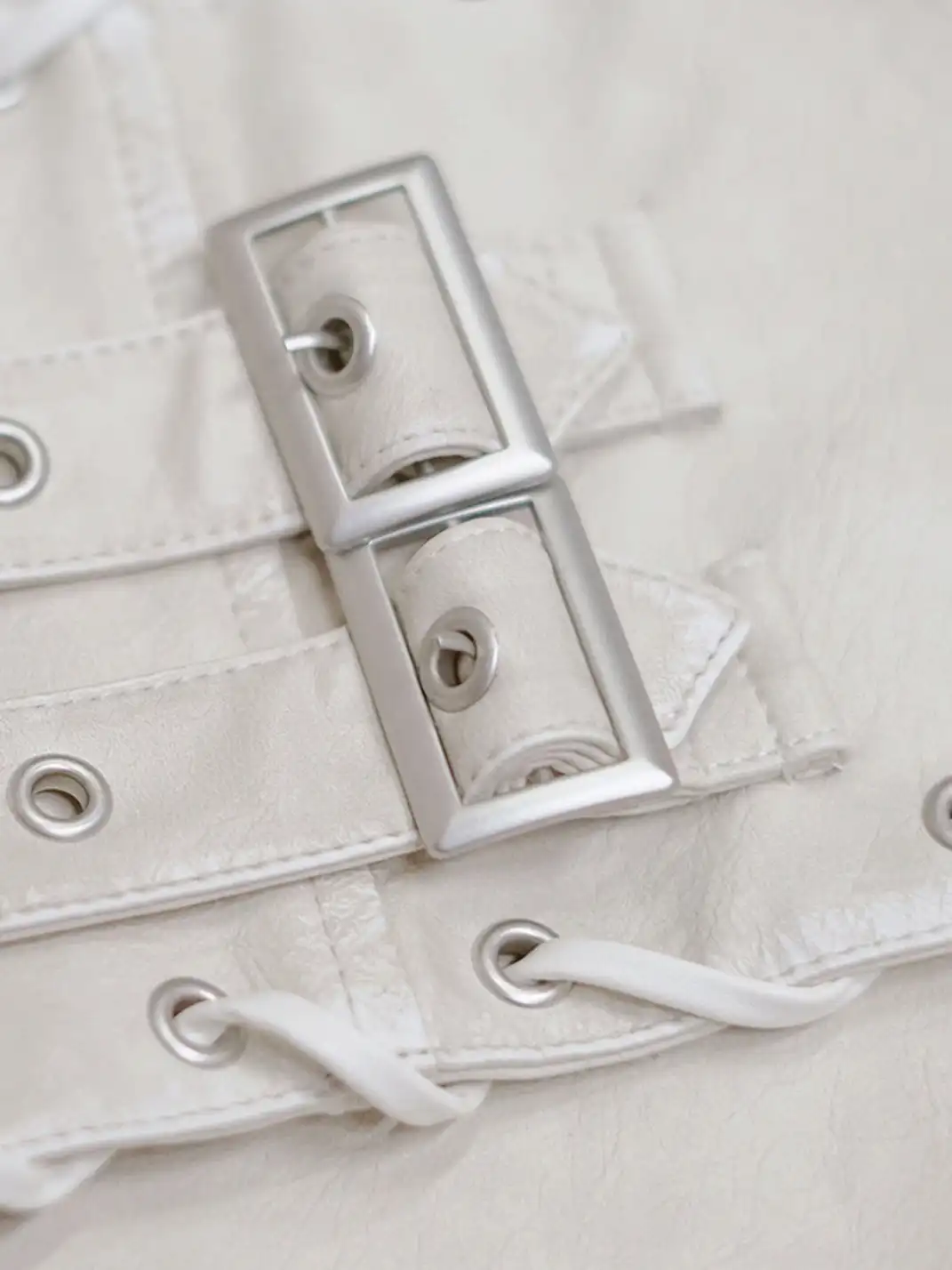 CestNous|Women's Vintage Carved Buckle Waist Belt-White