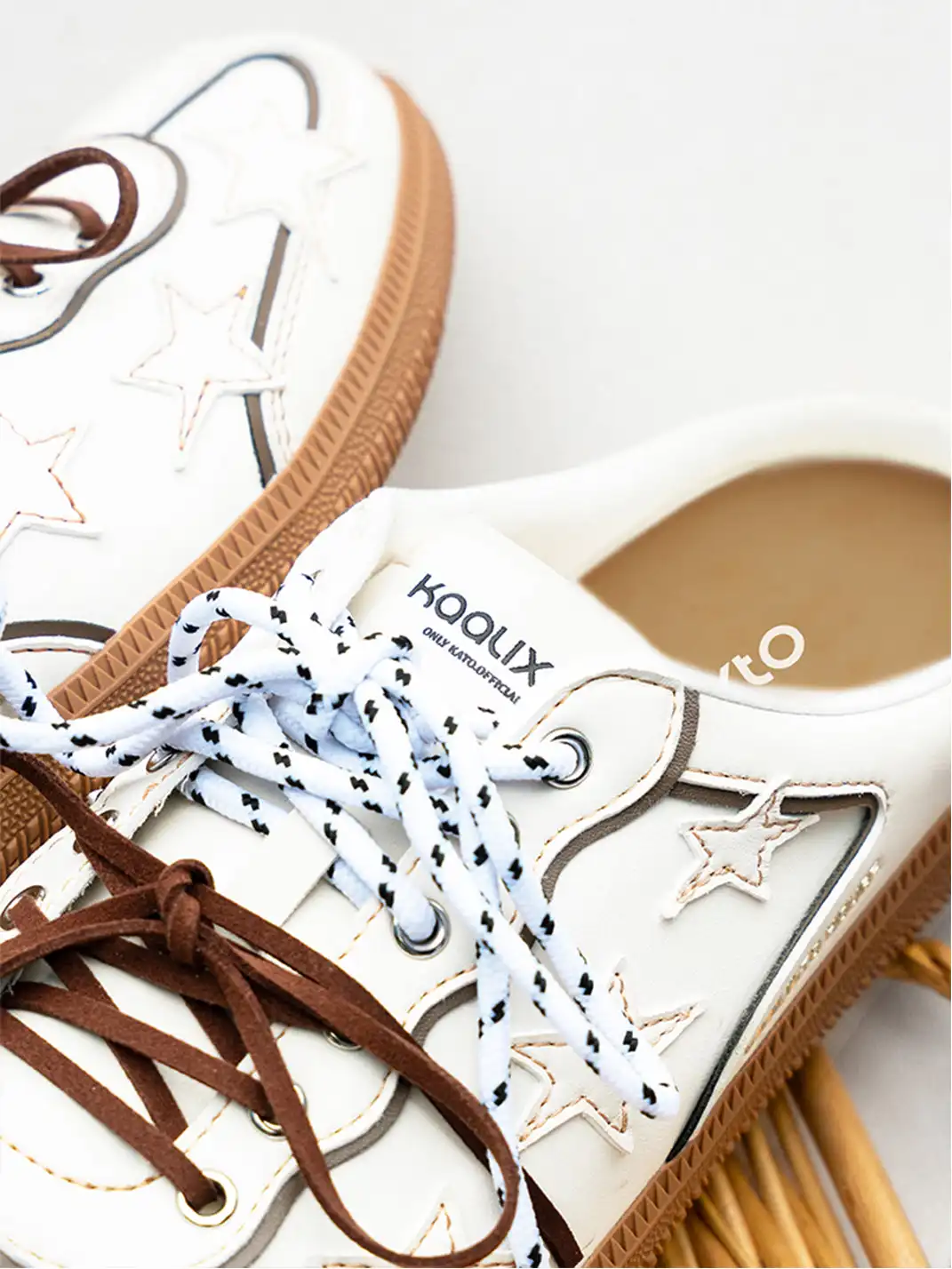 KAALIXTO | Star Design German Style Mules-White