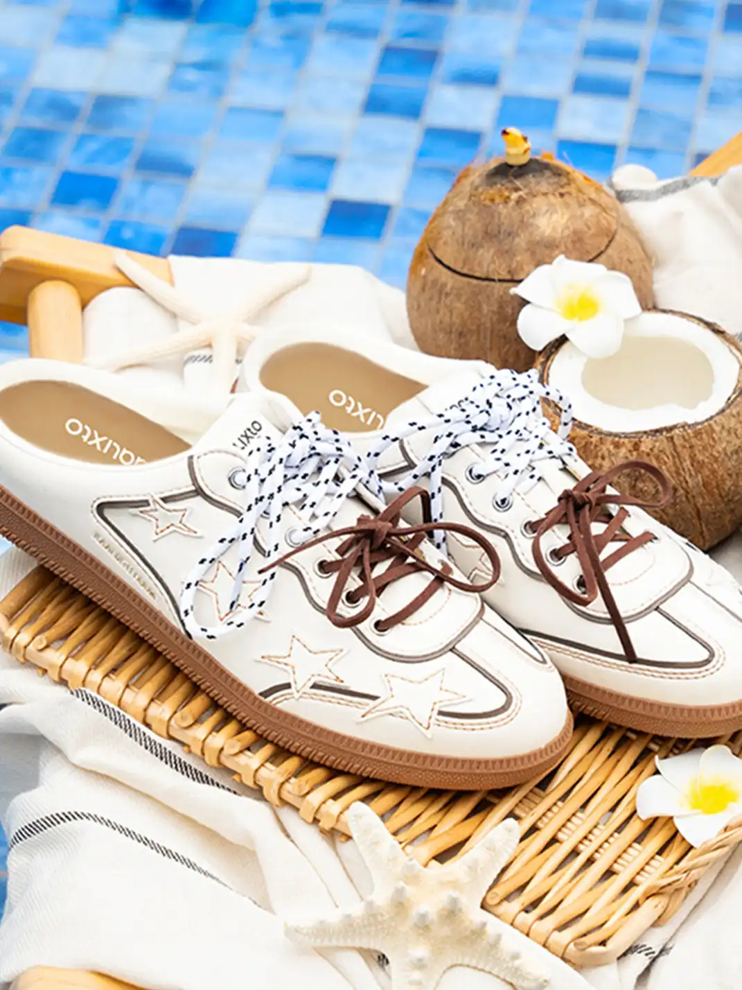 KAALIXTO | Star Design German Style Mules-White