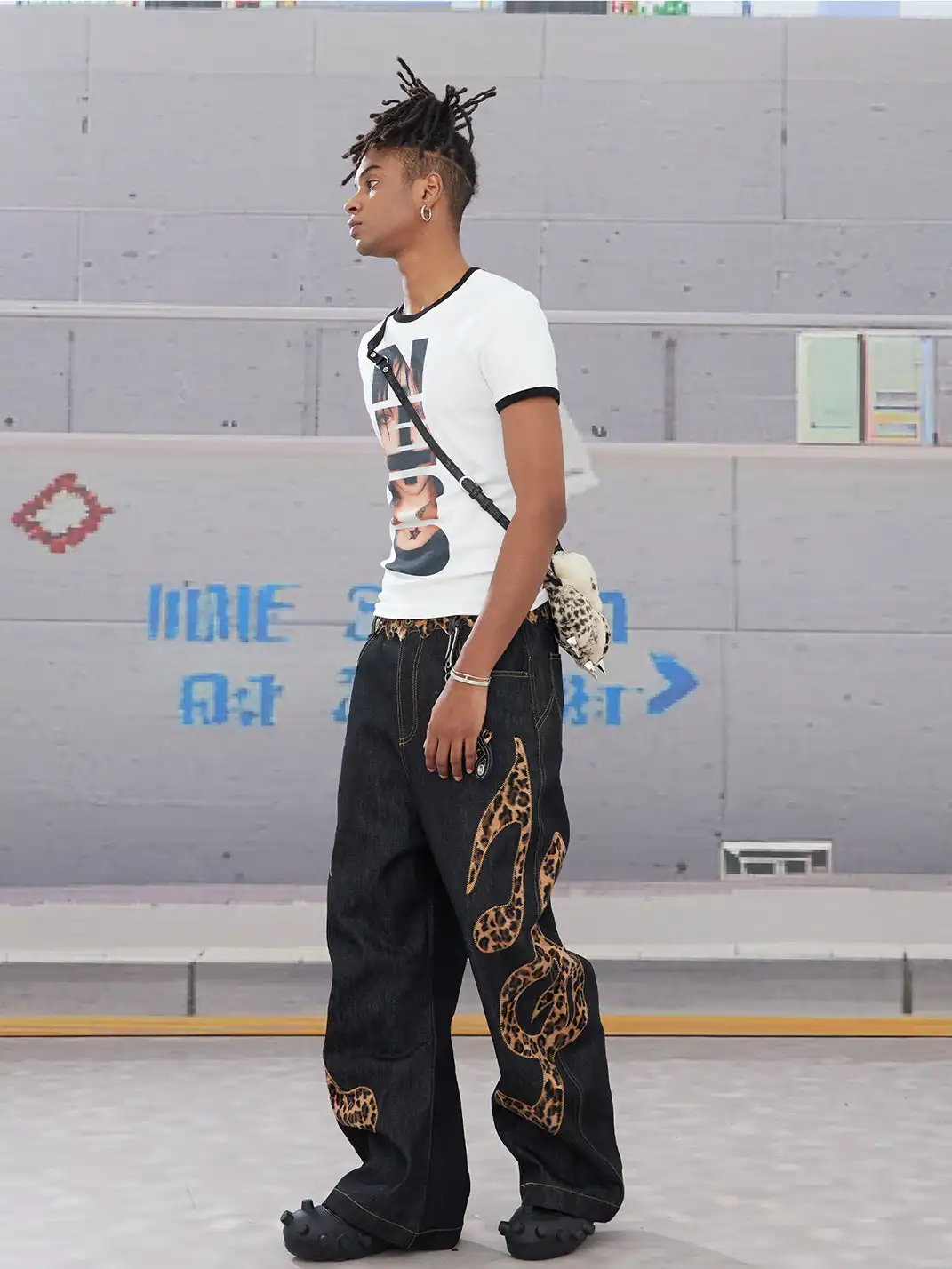 DND4DES | Leopard Note Embroidery Baggy Jeans
