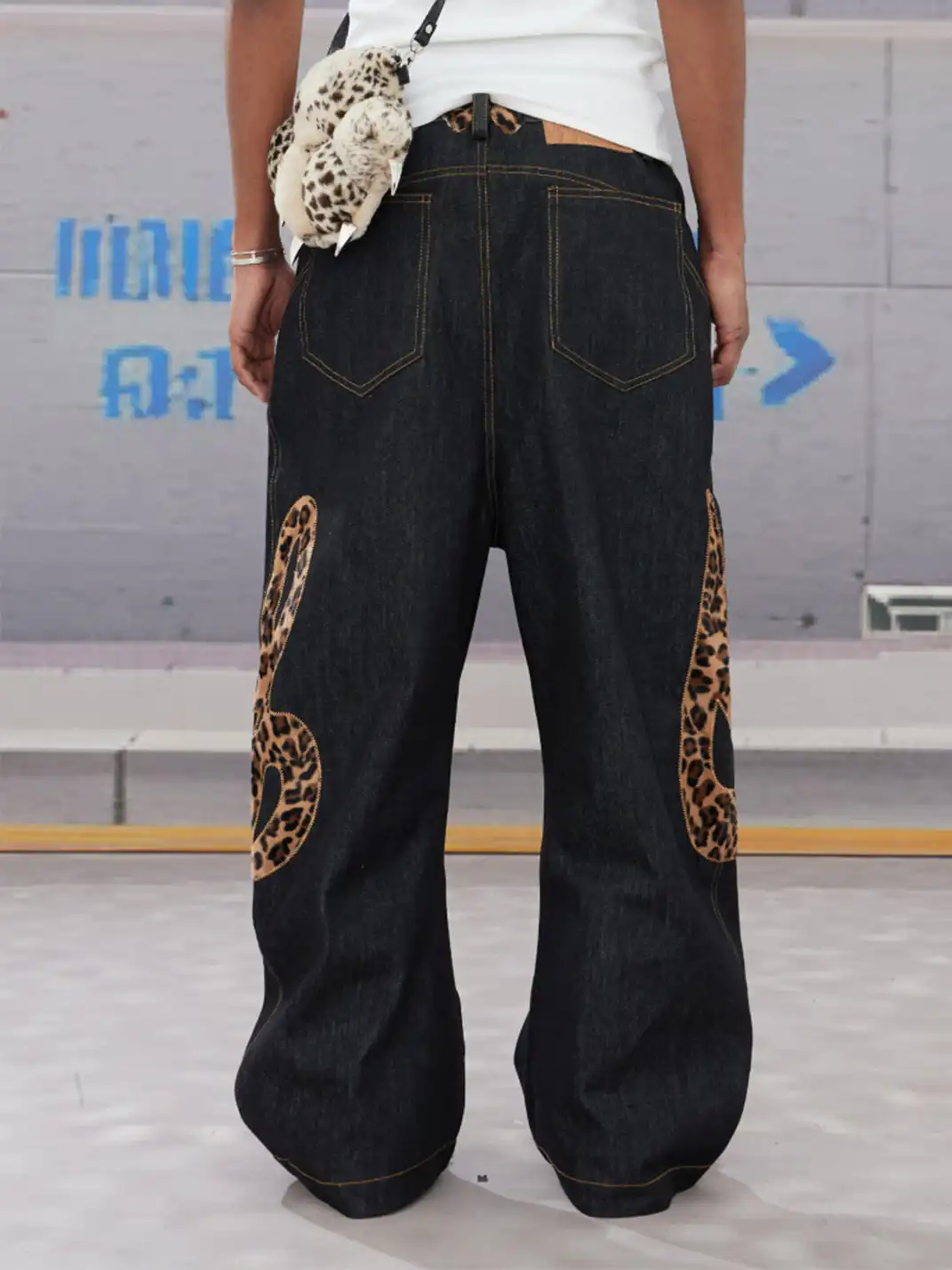 DND4DES | Leopard Note Embroidery Baggy Jeans