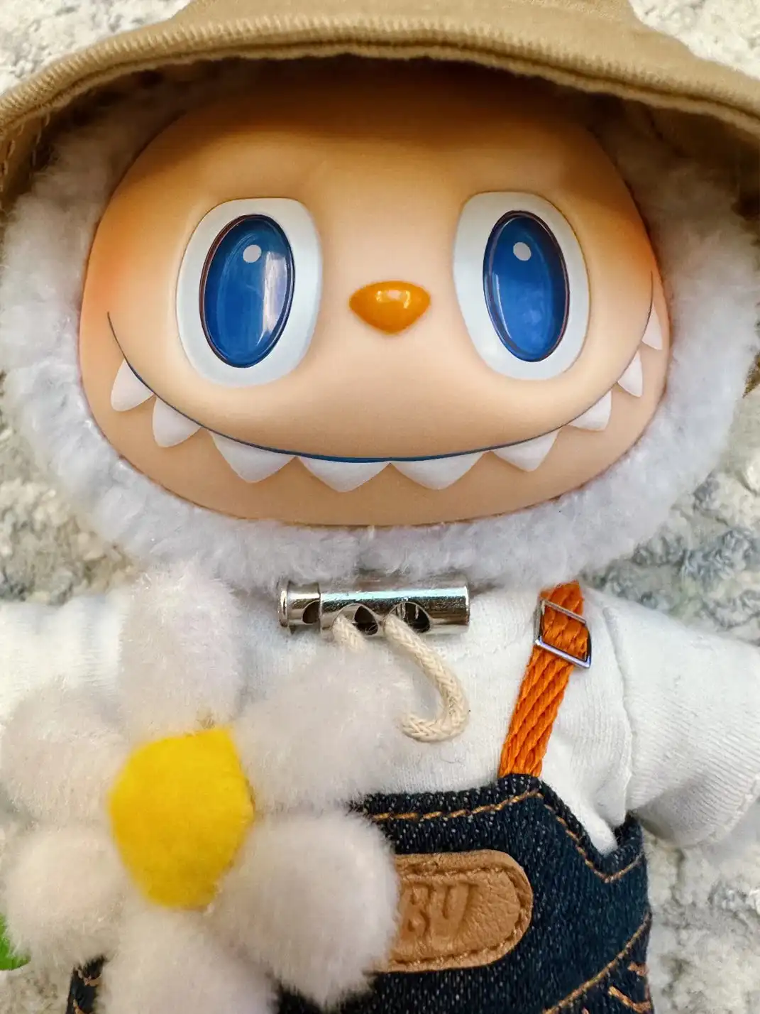POP MART丨LABUBU Macaron Rubber Face Keychain Figure Blind Box - Spring Exclusive