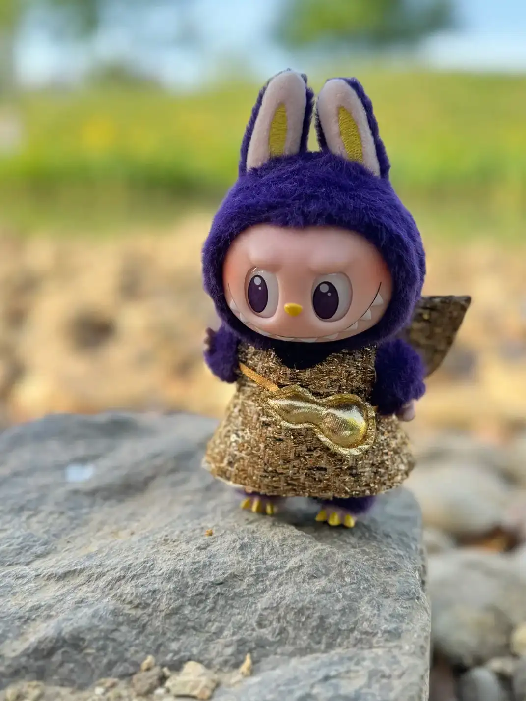 POP MART丨LABUBU Macaron Rubber Face Keychain Figure Blind Box - Milan Exclusive