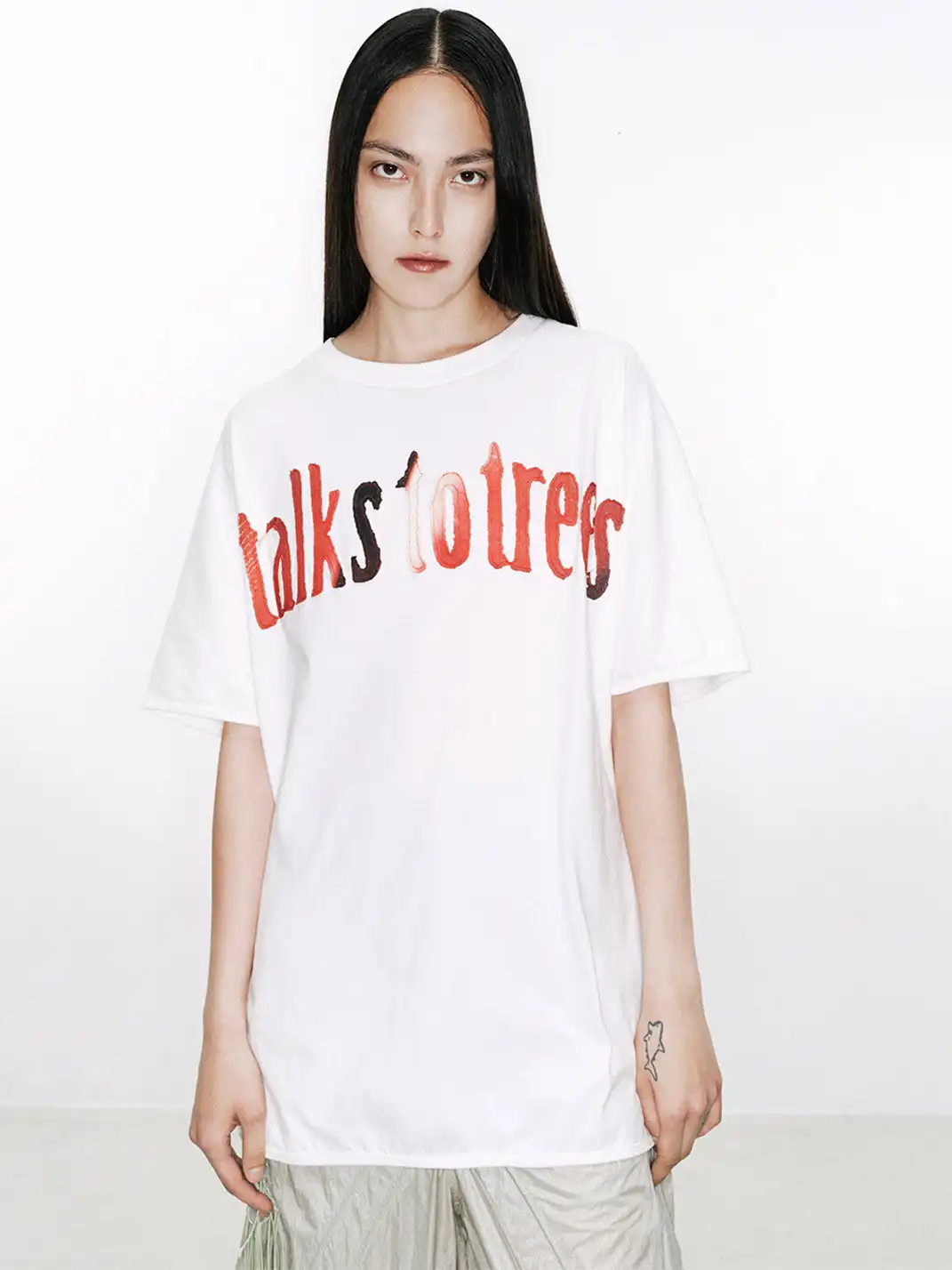 NUTEMPEROR | âTalks to Treesâ Cotton Patch T-Shirt-White