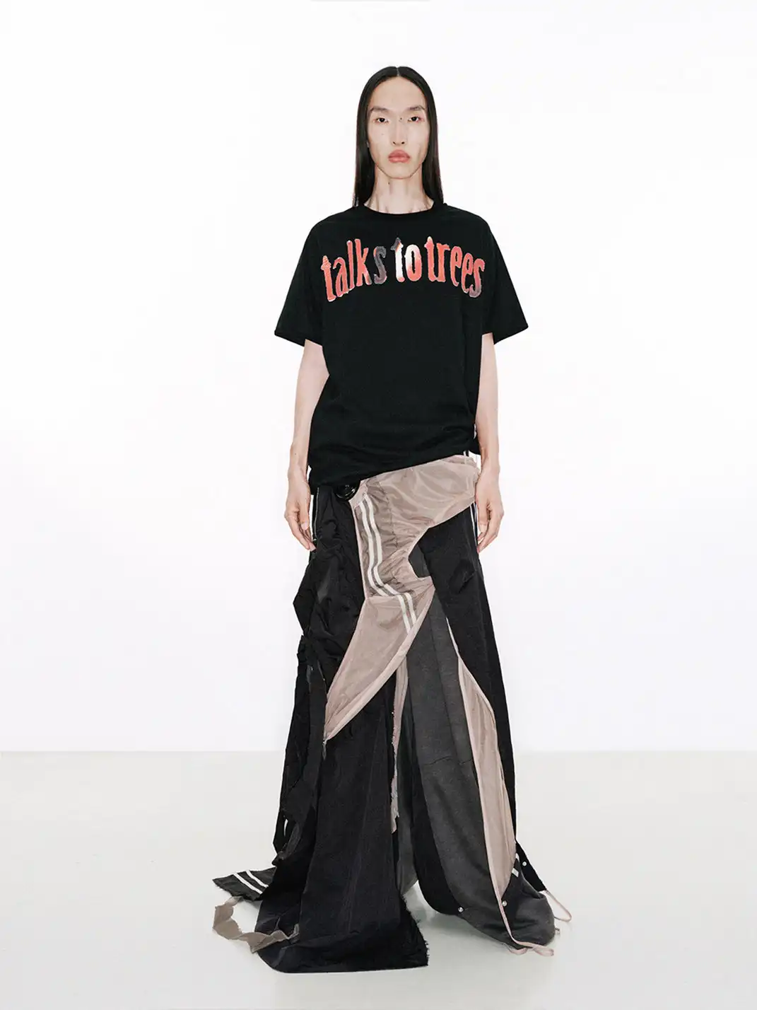 NUTEMPEROR | “Talks to Trees” Cotton Patch T-Shirt-Black