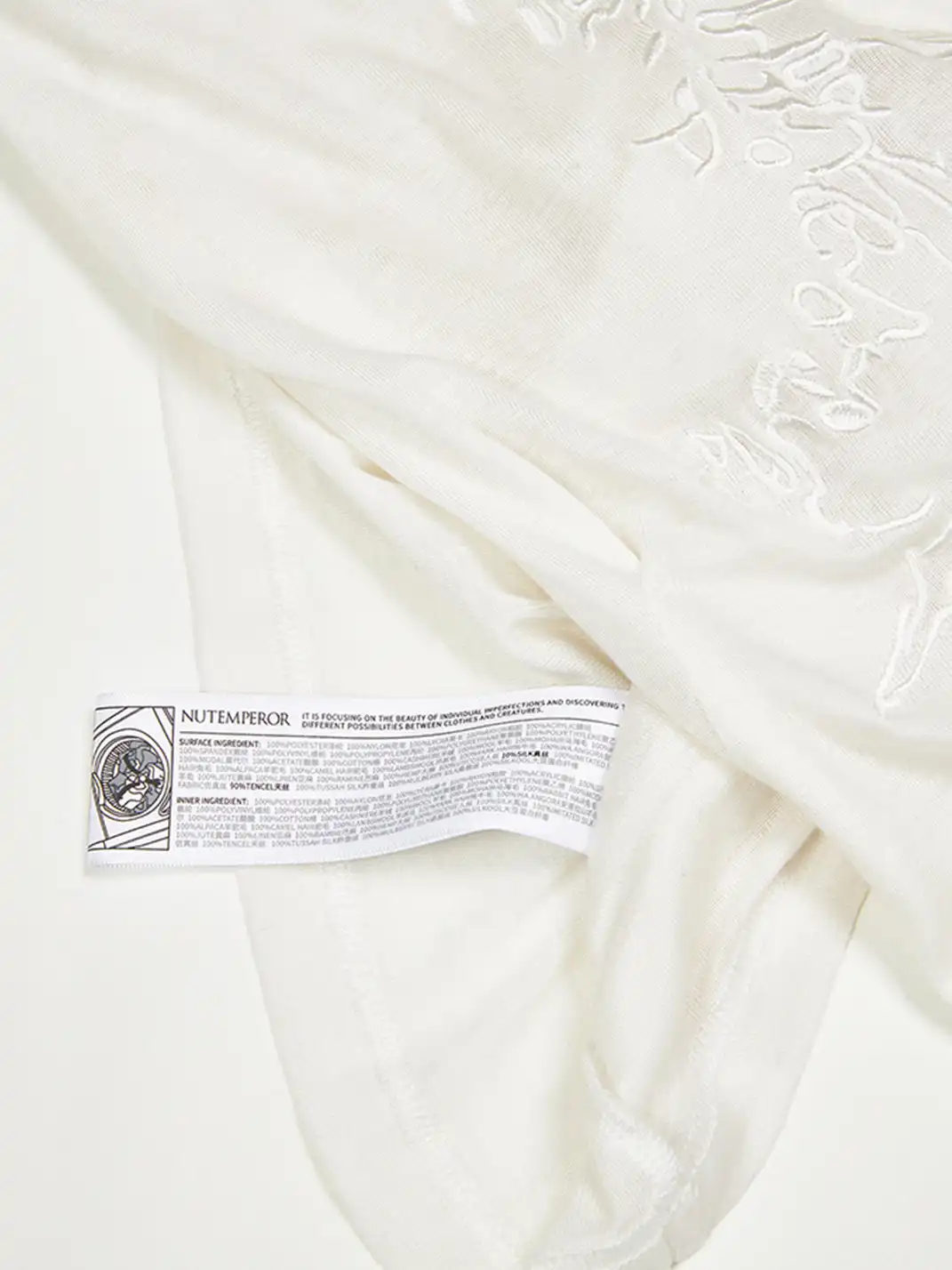 NUTEMPEROR | Knot Detail Embroidered Sleeveless Vest