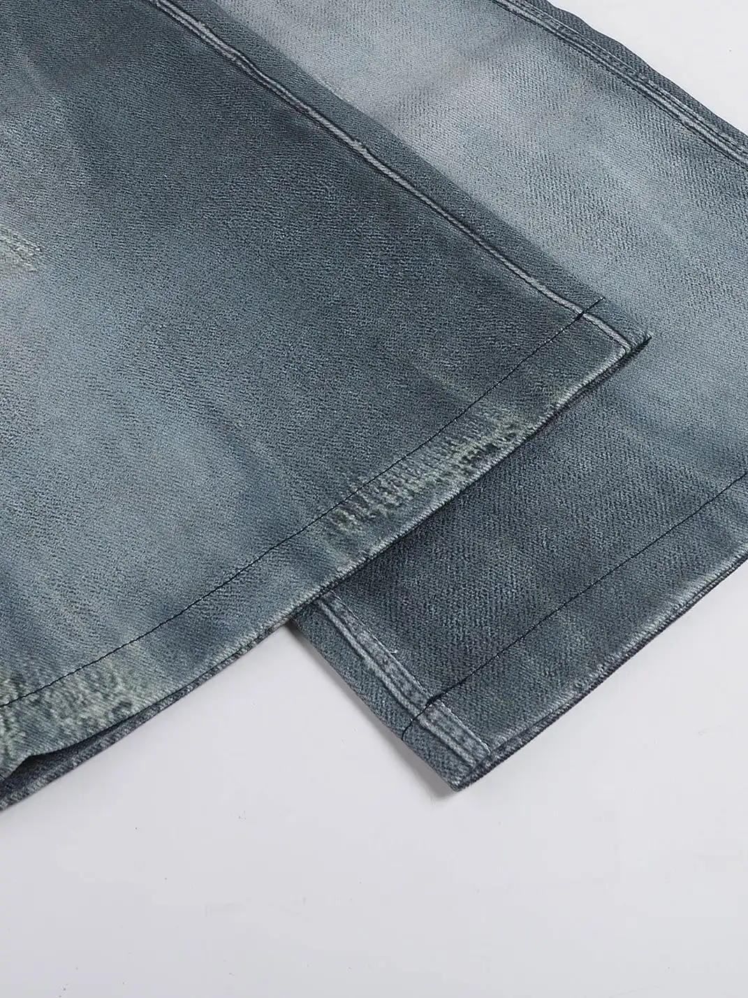 FayChui | Pearl Chain Print Washed Straight Jeans