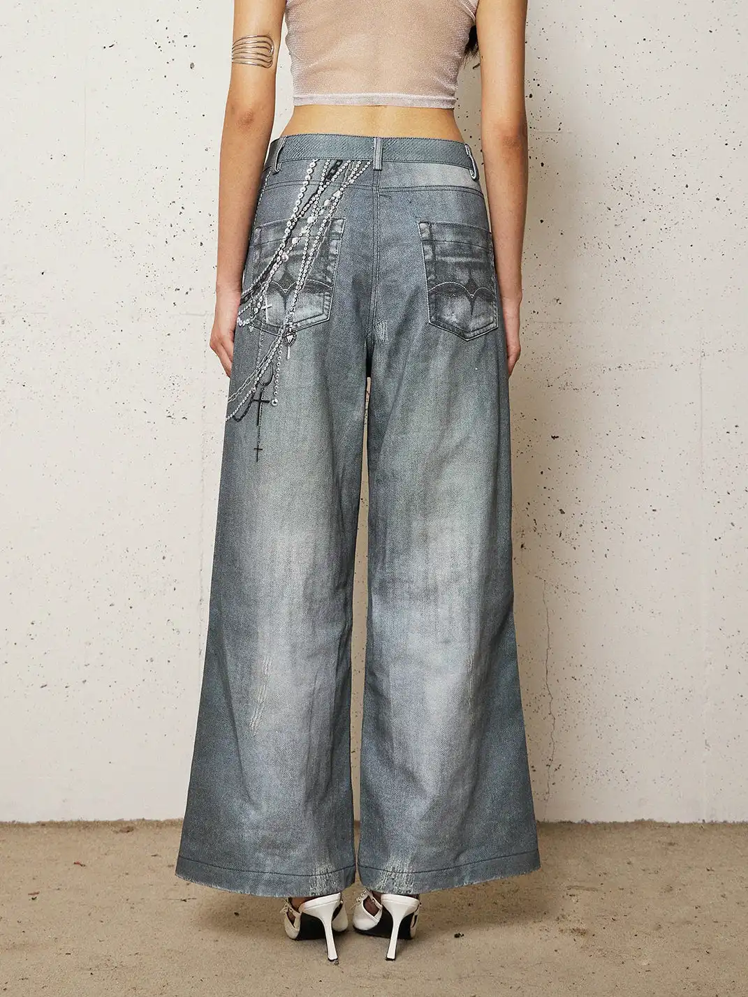 FayChui | Pearl Chain Print Washed Straight Jeans