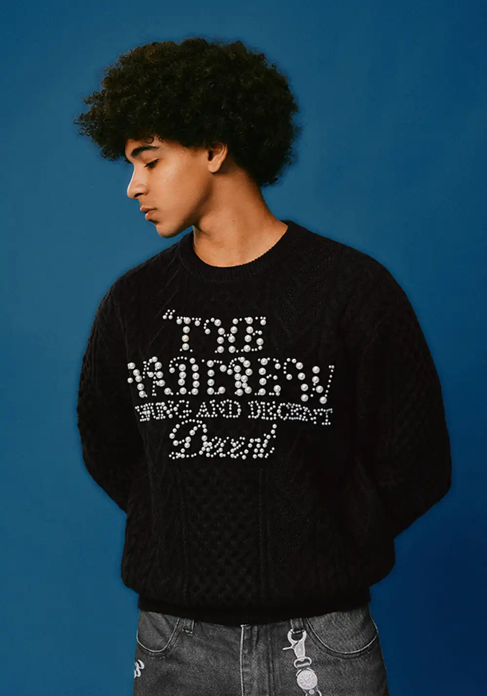 YADcrew丨YADCrew Pearl Lettering Sweater