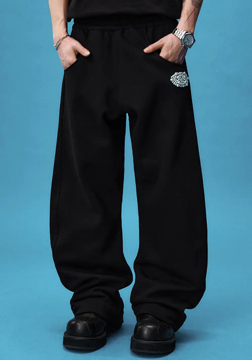 YADcrew丨Pearl Puzzle Logo Scimitar Sweatpants