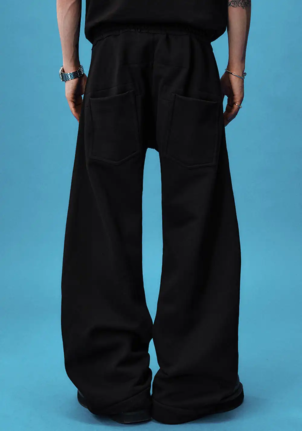 YADcrew丨Pearl Puzzle Logo Scimitar Sweatpants
