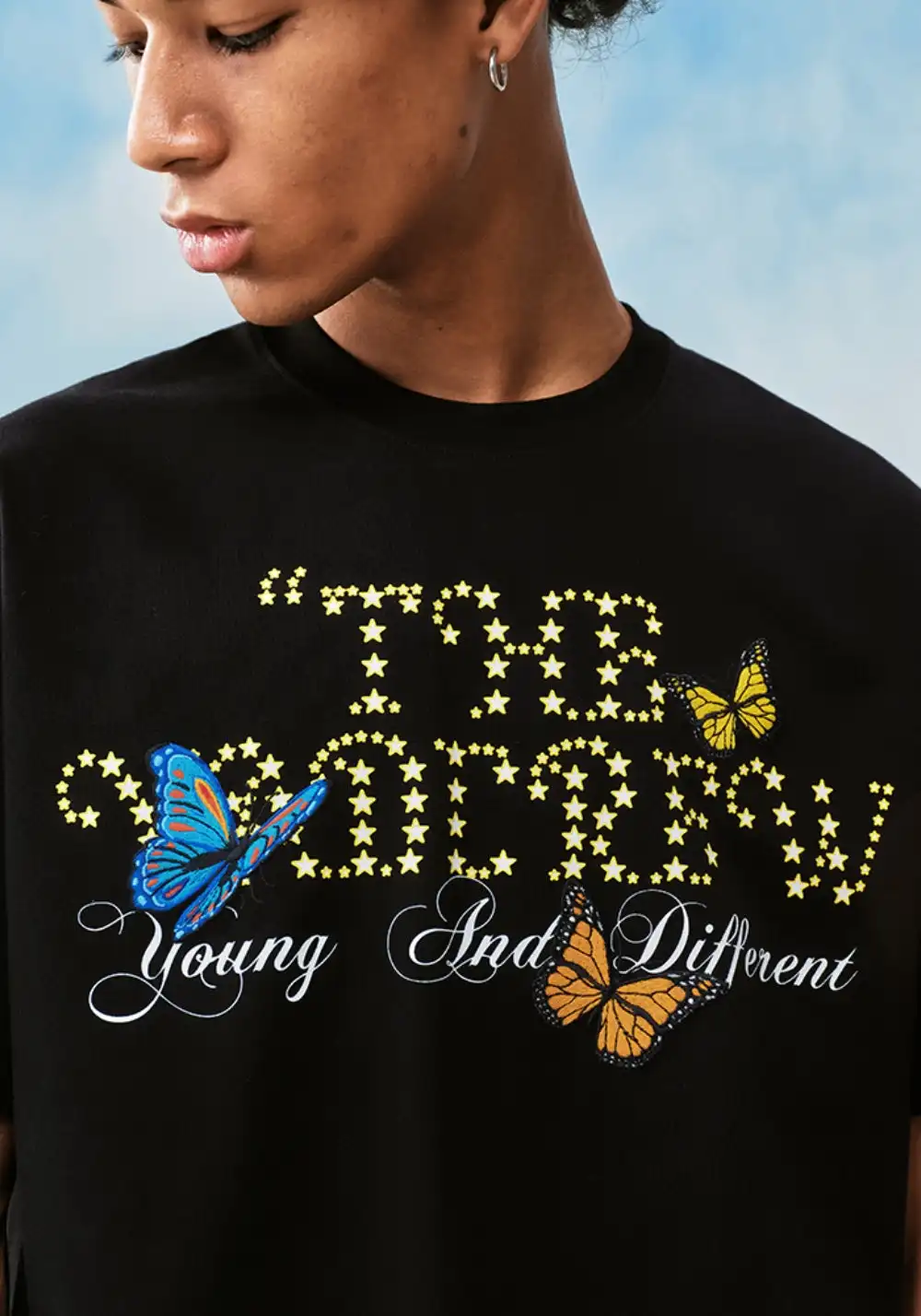 YADcrew丨YADcrew Butterfly-Embroidered Tee-Black
