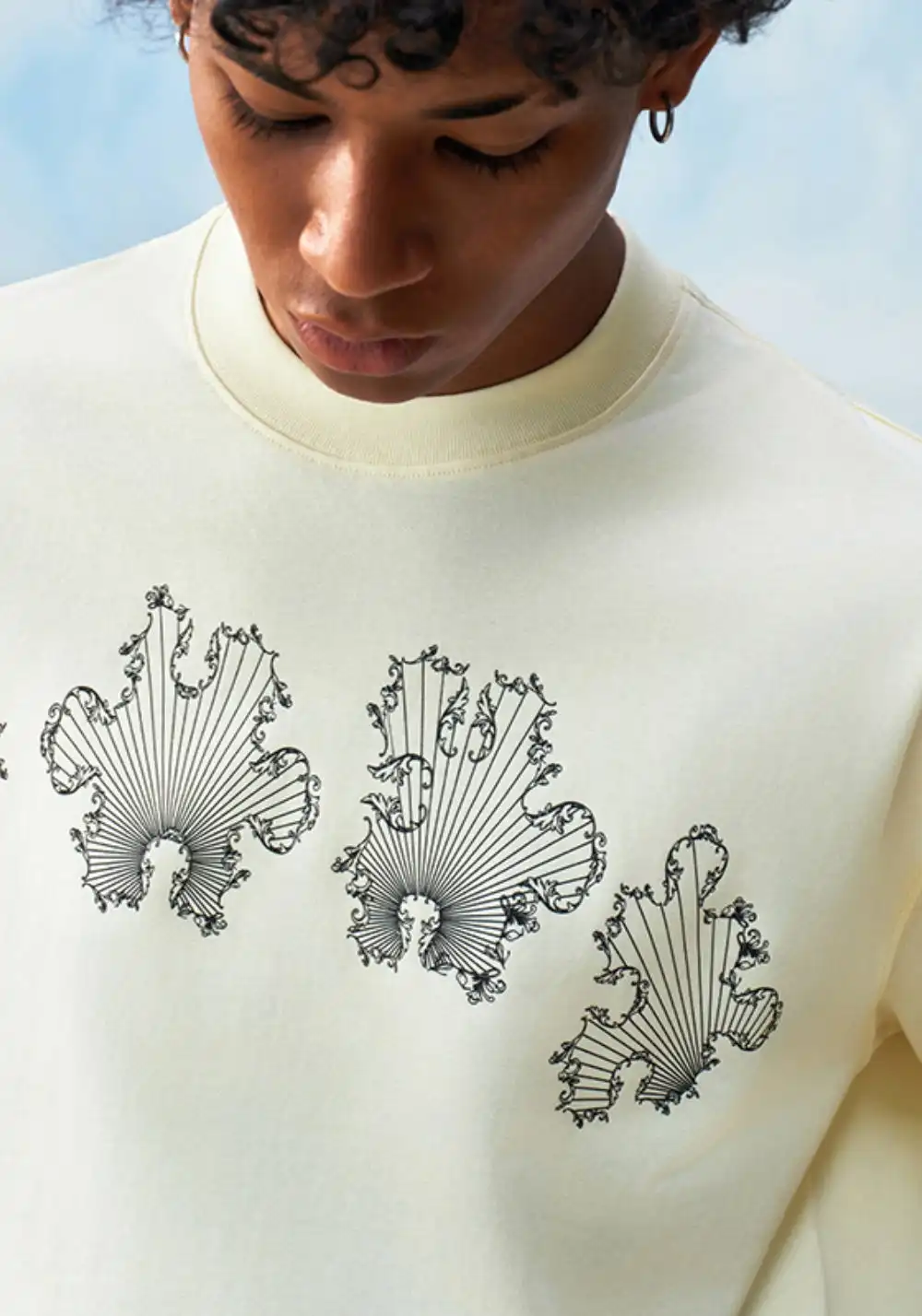 YADcrew丨YADcrew Baroque Mosaic Tee-White
