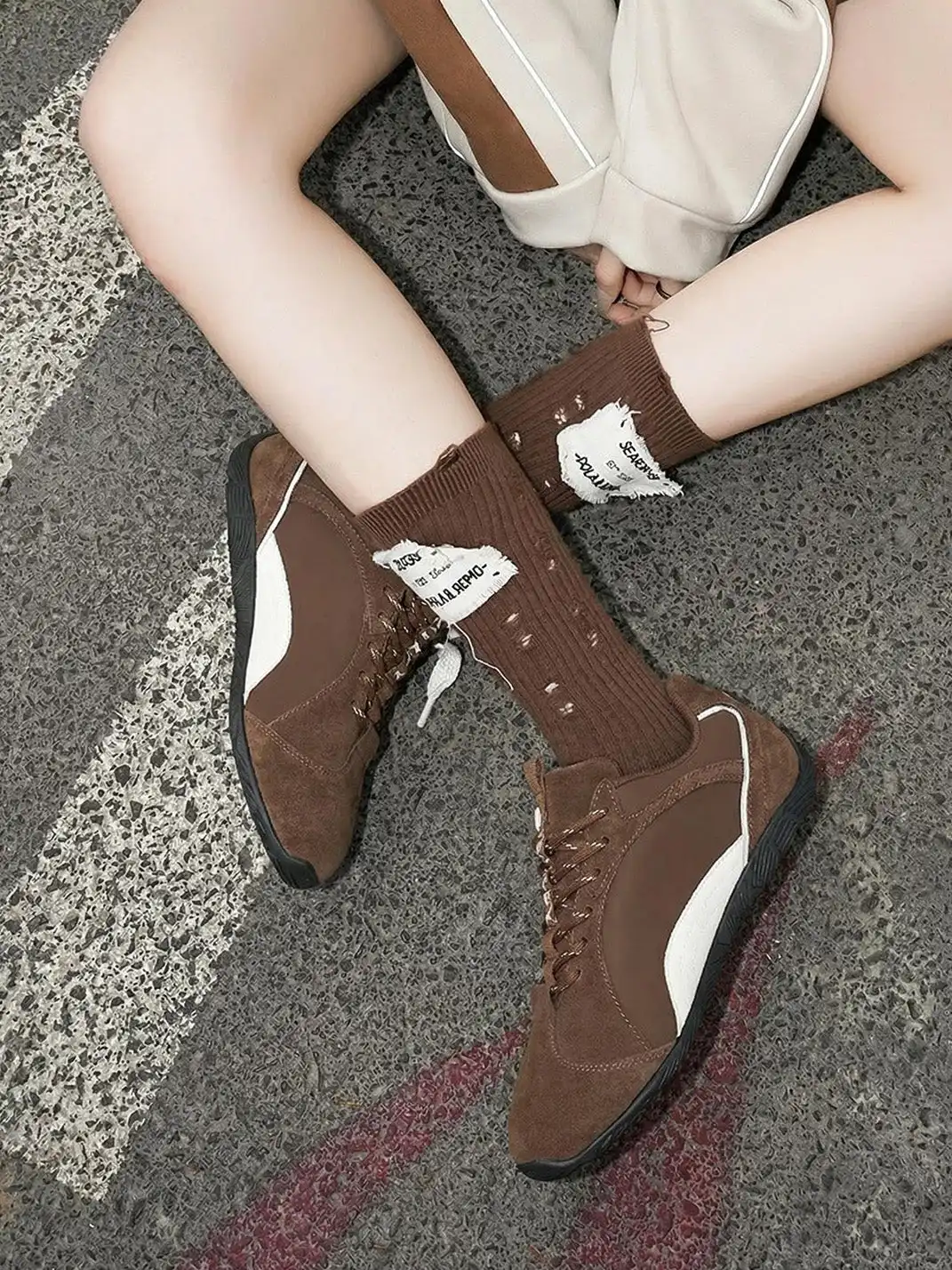 SMILEY | Retro Racing Thin Sole Sneakers-Brown