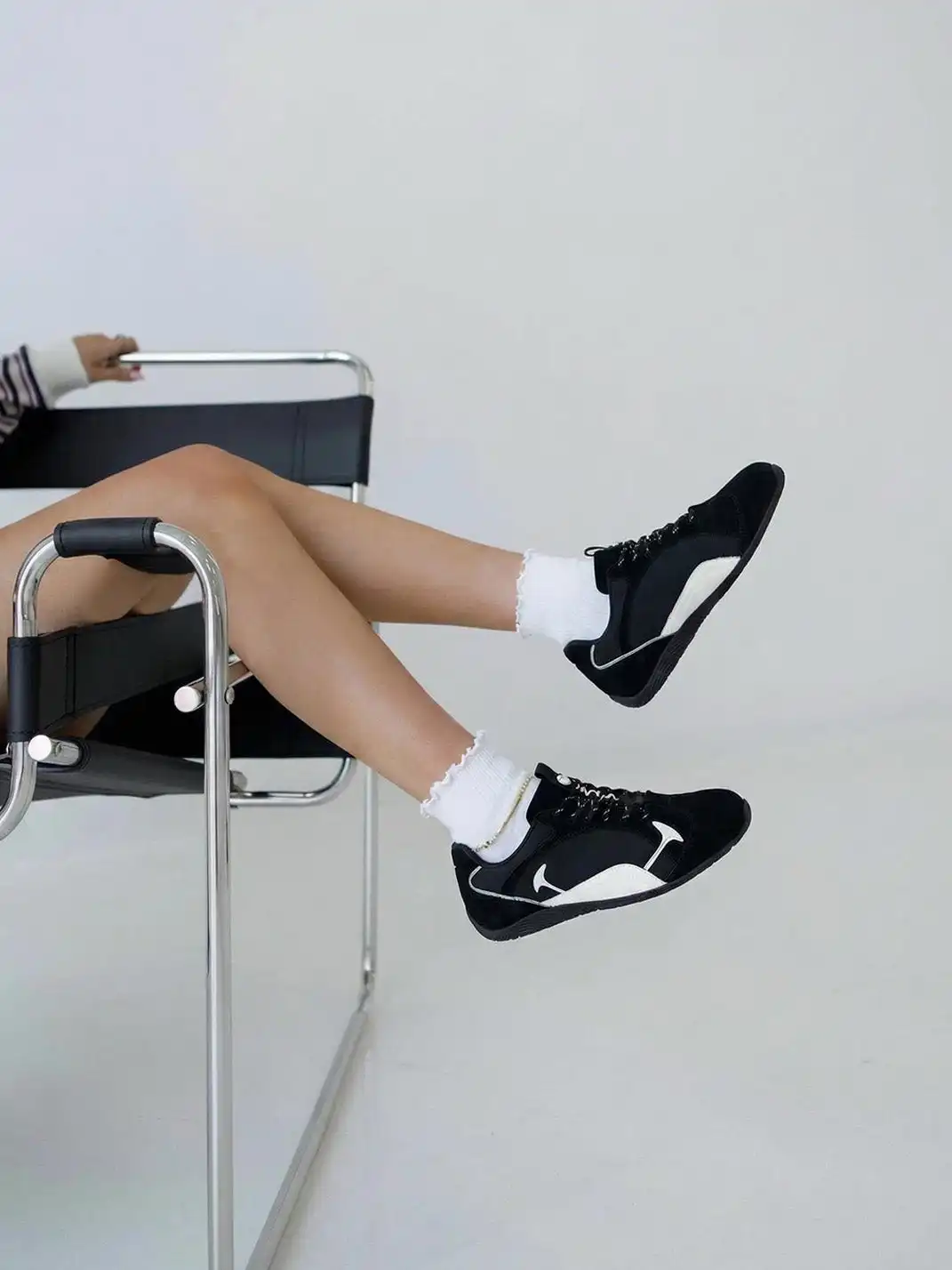 SMILEY | Retro Racing Thin Sole Sneakers-Black