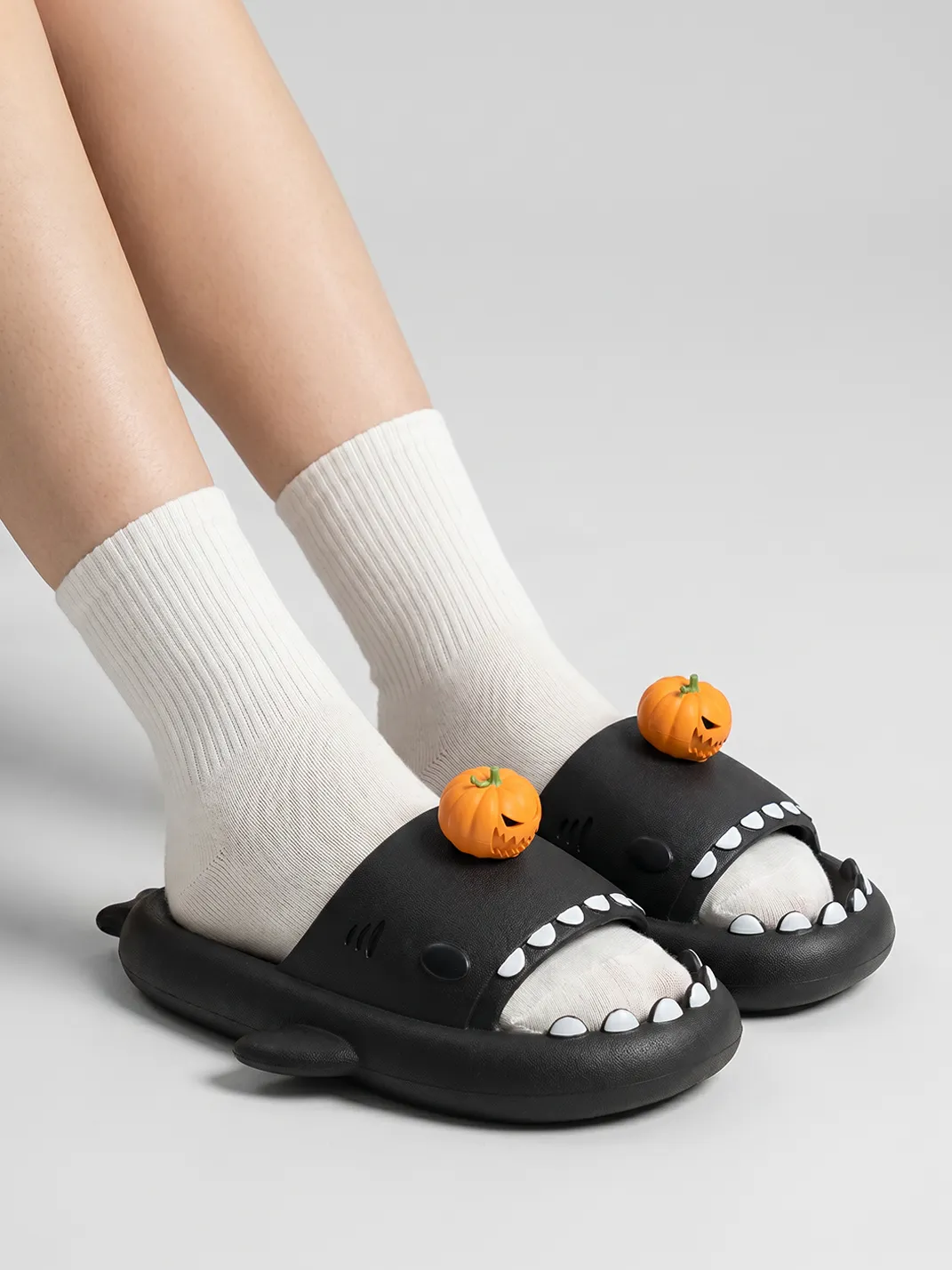 Chedoir | Halloween Pumpkin Shark Slides