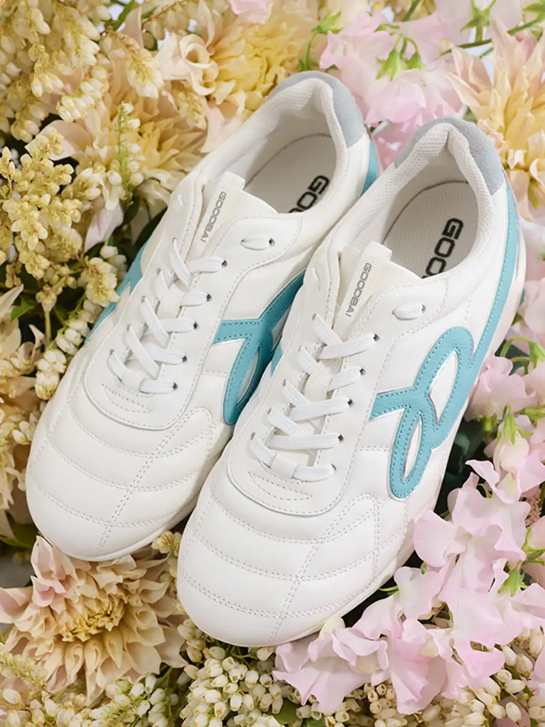 GOODBAI | Retro Velvet Soccer Football Flat Trainer-White