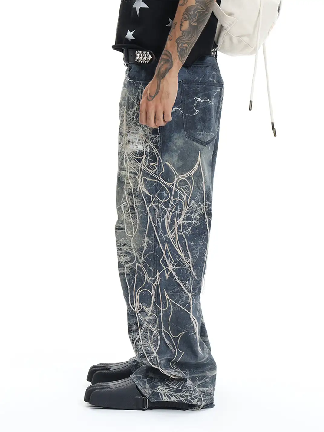 DND4DES | Distressed Web Embroidered Jeans