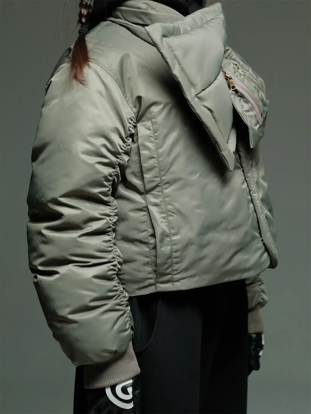 6CRAYON | Thermal Torque Bomber Jacket With Removable Scarf